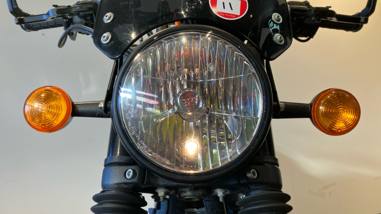 Royal Enfield Hntr 350 Rebel Red (23MY)